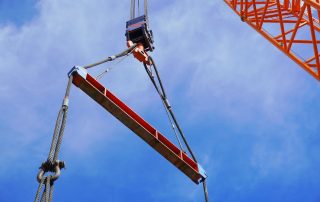What are the different types of lifting beams available